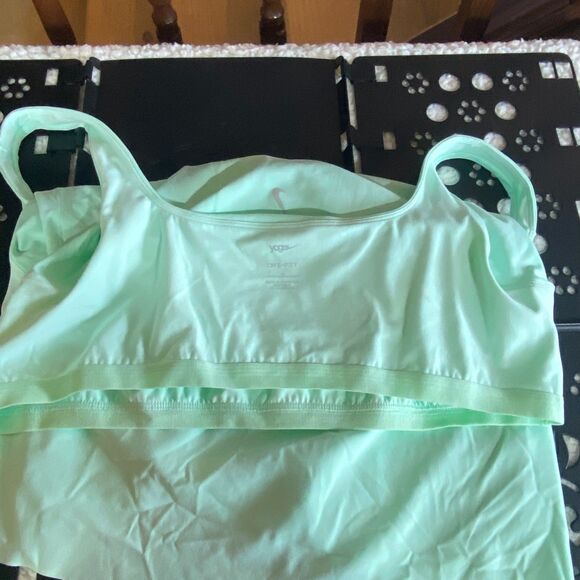 Nike Dri-FIT Yoga Tank Top Women’s XL Mint Green Activewear Sleeveless Shirt - Picture 6 of 6